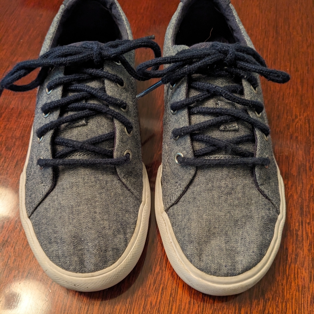 Sperry Boys Blue Chambray,Size 1.5 Y